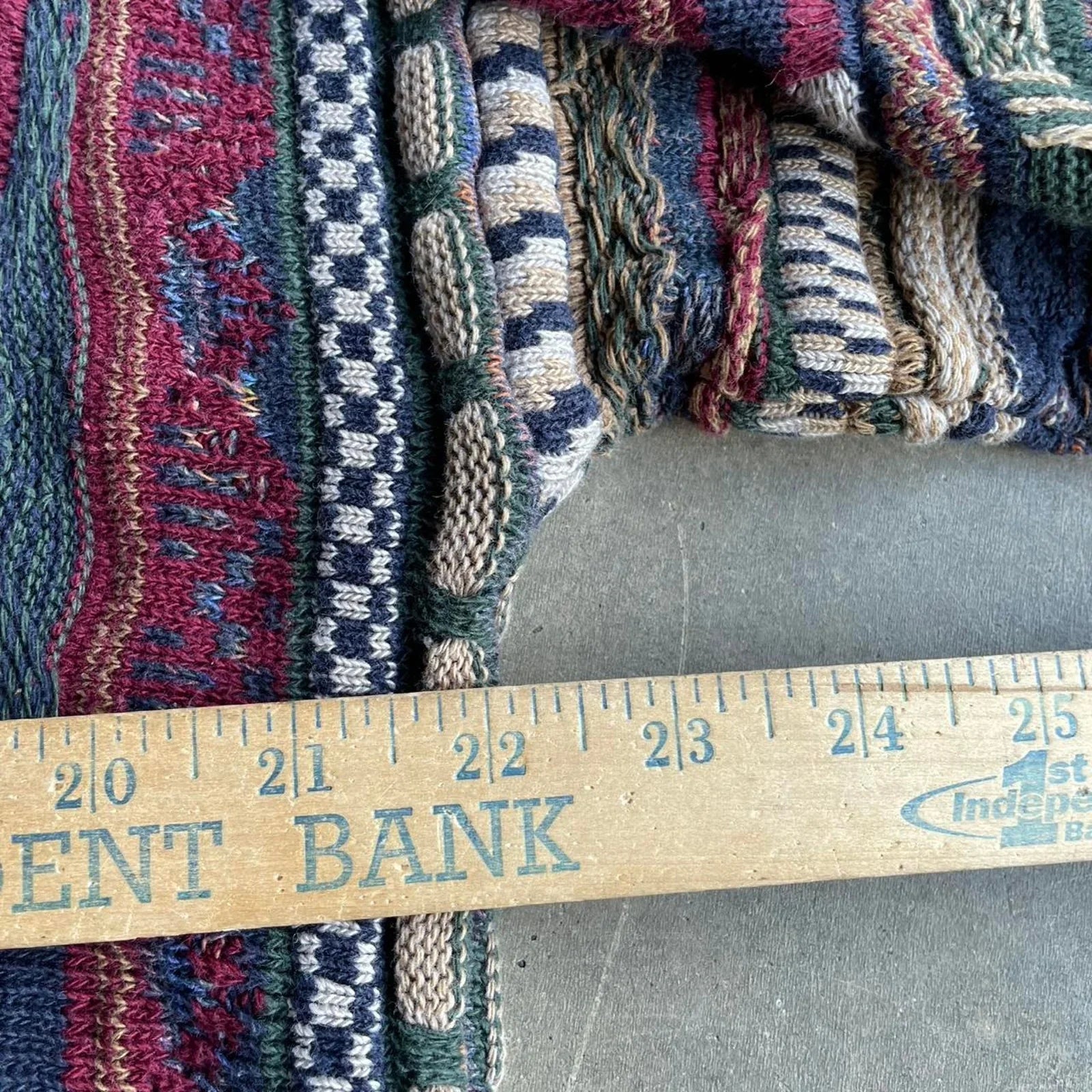 Coogi-Inspired 3D Knit Sweater Size Large