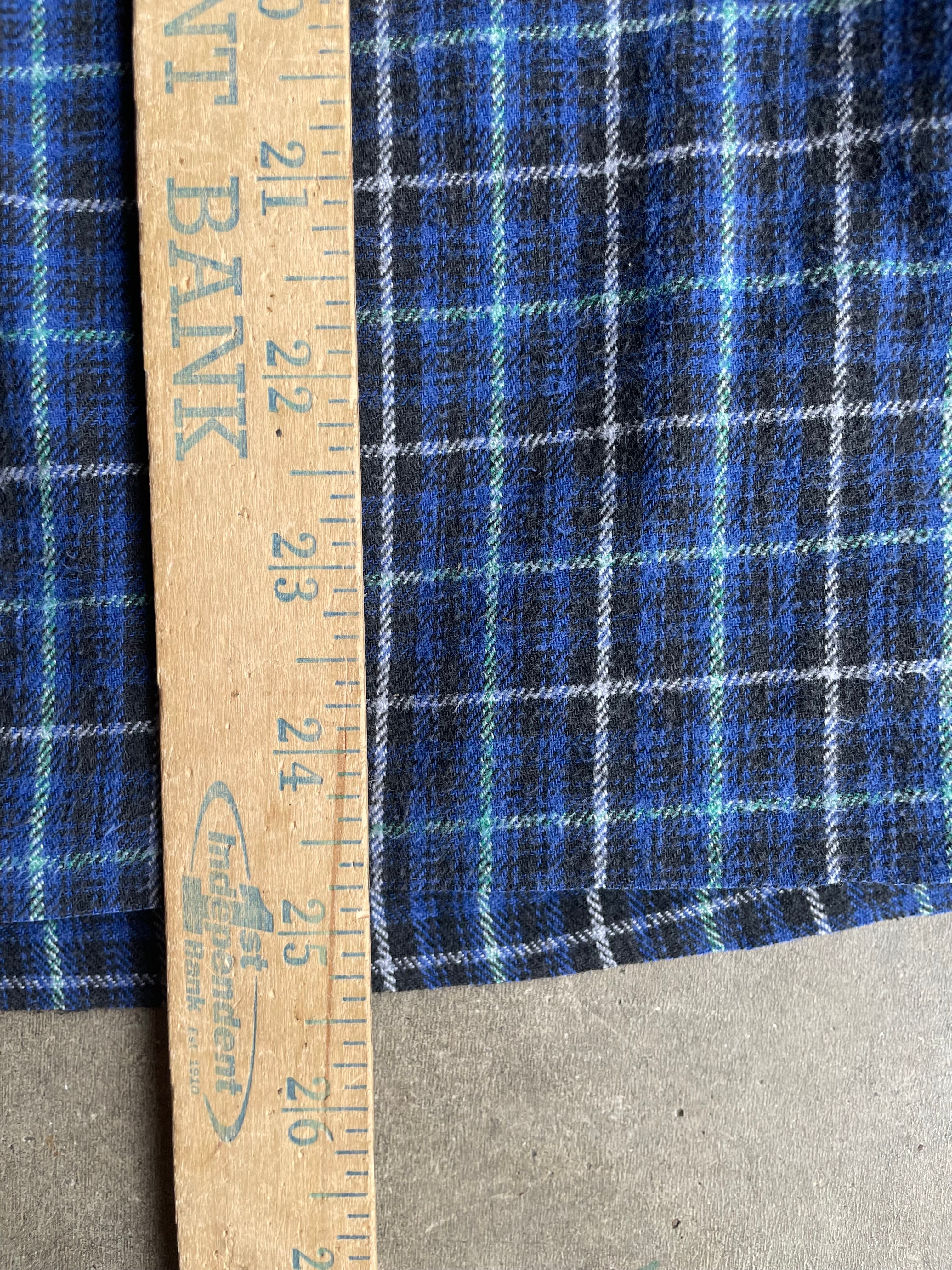 Boxy Cropped Flannel Size M