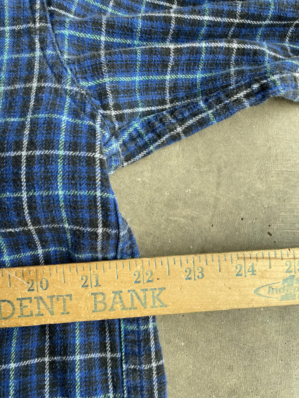 Boxy Cropped Flannel Size M