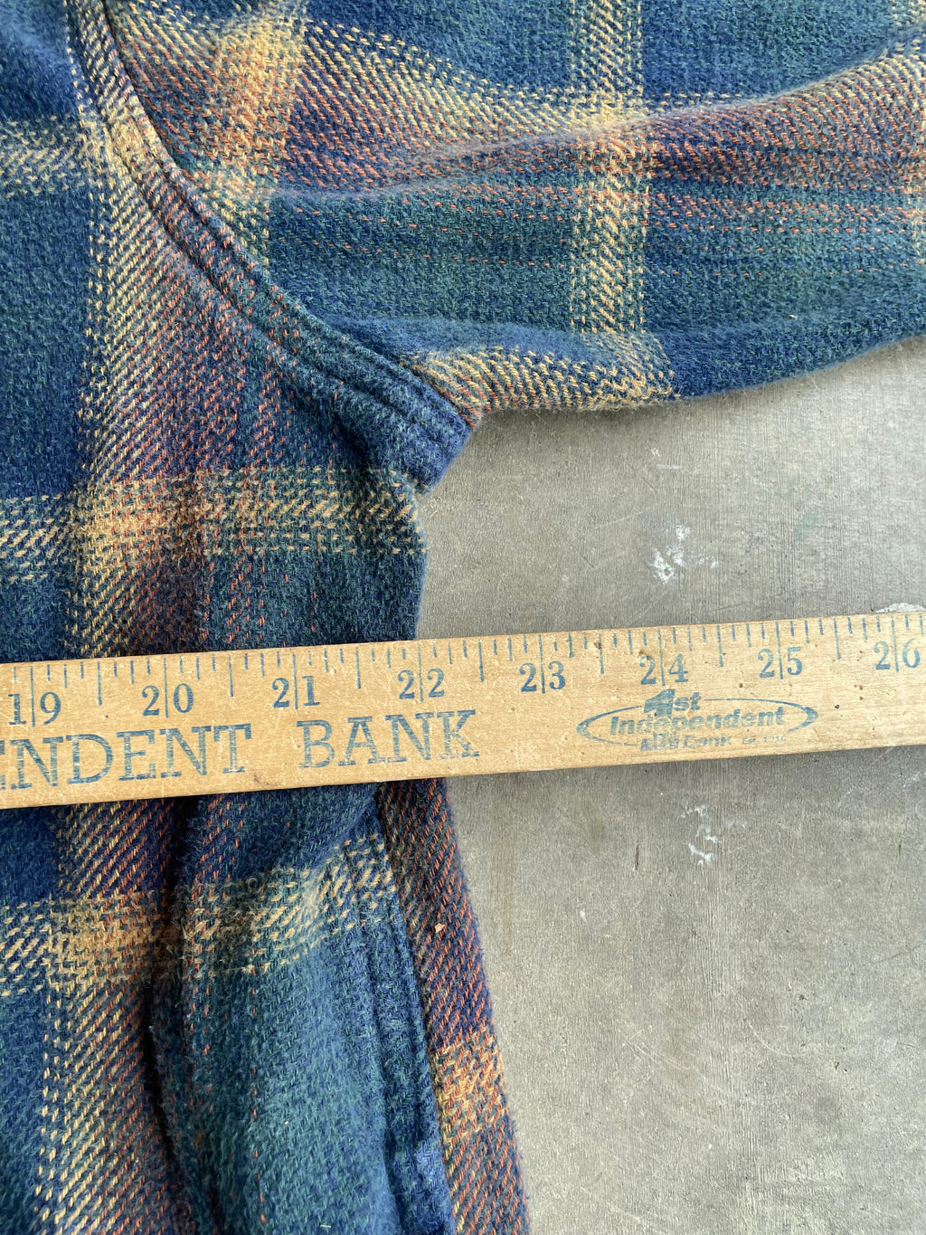 Blue Plaid Orvis Thick Flannel Size XL