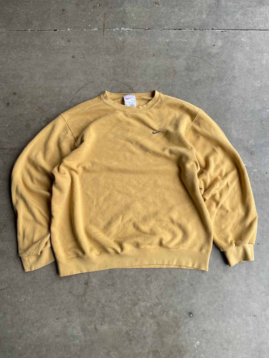 90s Nike Sweatshirt "Honey Yellow" Size L