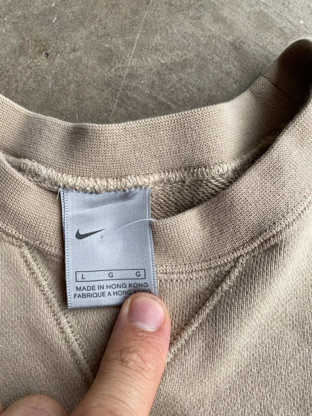 Y2K Nike Sweatshirt "Peace Love Nike" Size L