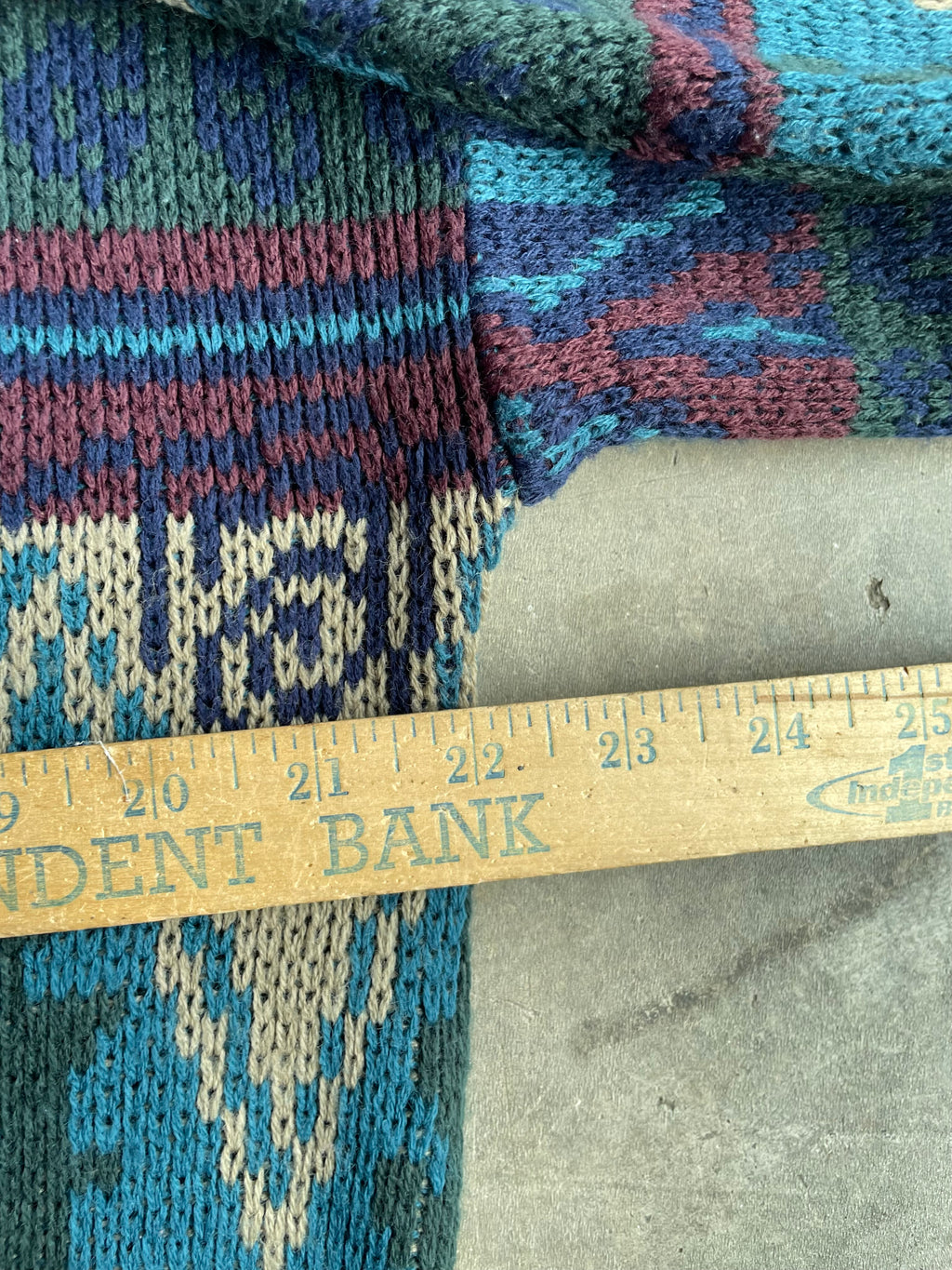 Colorful Knit Sweater Size L
