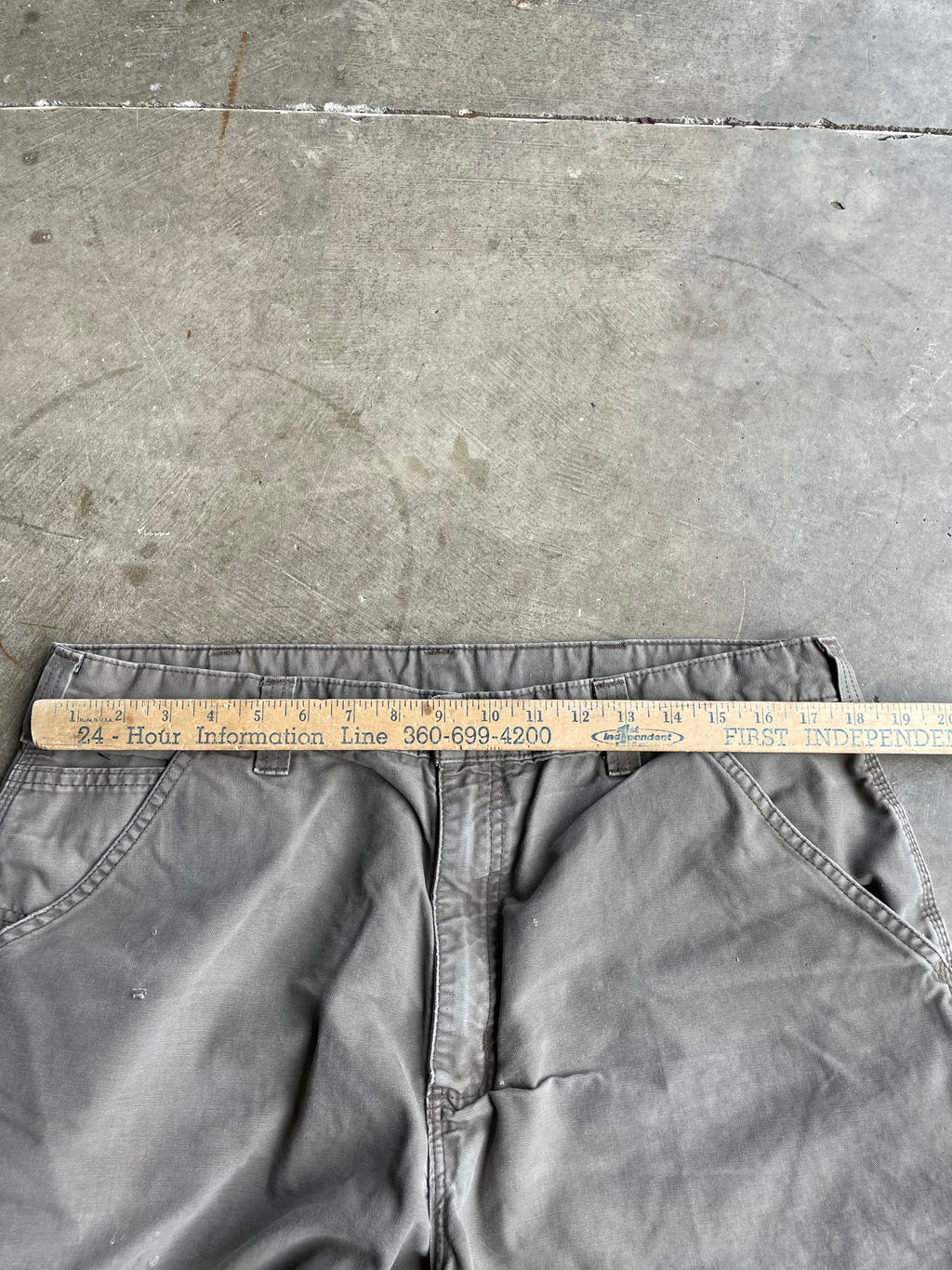 Brown Carhartt Shorts Size 36